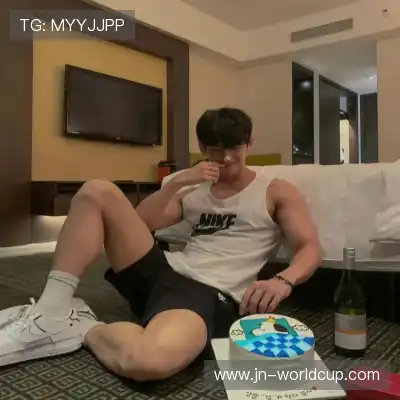 伏曼凤